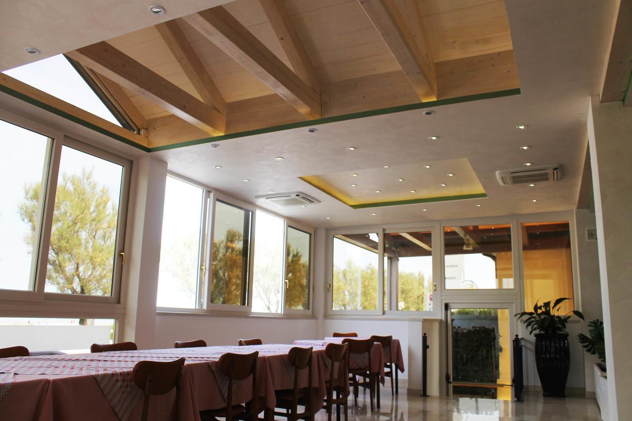 סניגליה Hotel Dei Galli מראה חיצוני תמונה