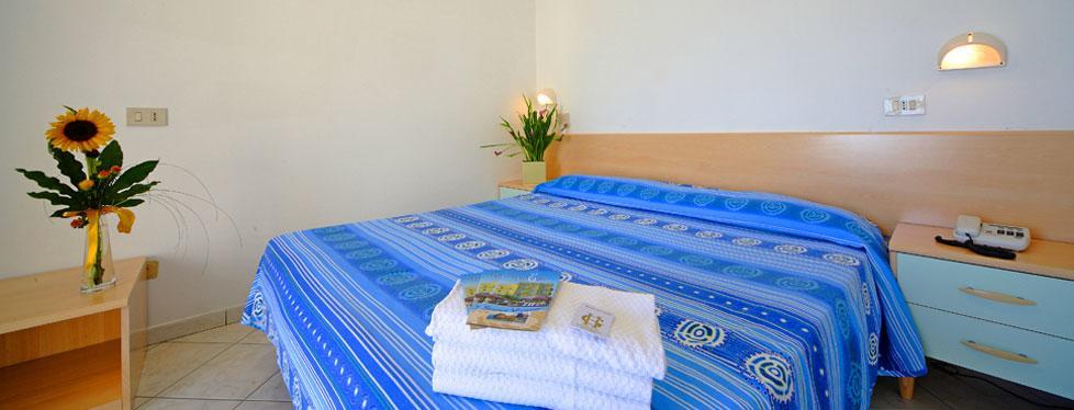 סניגליה Hotel Dei Galli מראה חיצוני תמונה